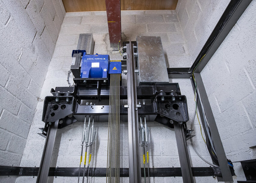 Lift installation university of Nottingham RAD building, lift motor