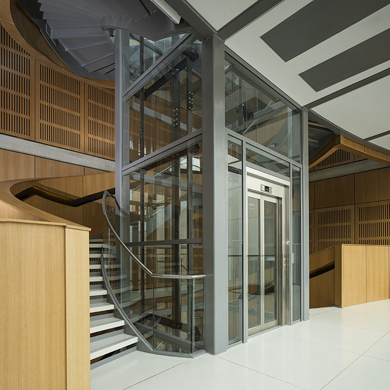 glass scenic lift at oxford university disckson poon building